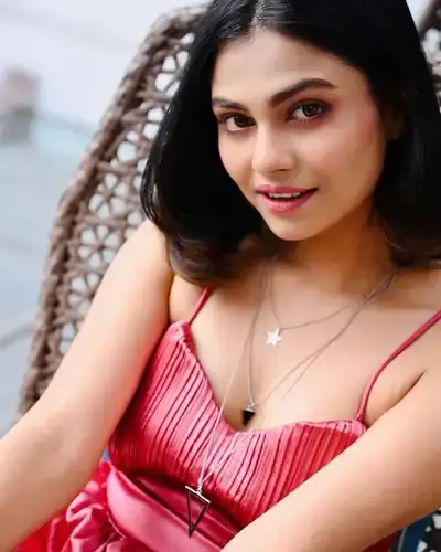 Call Girls Service in Hindoli